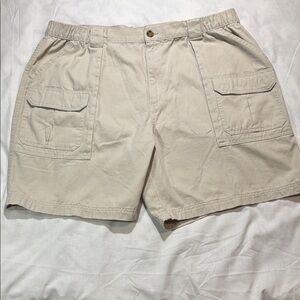Croft & Barrow Men’s Khaki Cargo Shorts Size 42 Cotton Relaxed Fit Utility